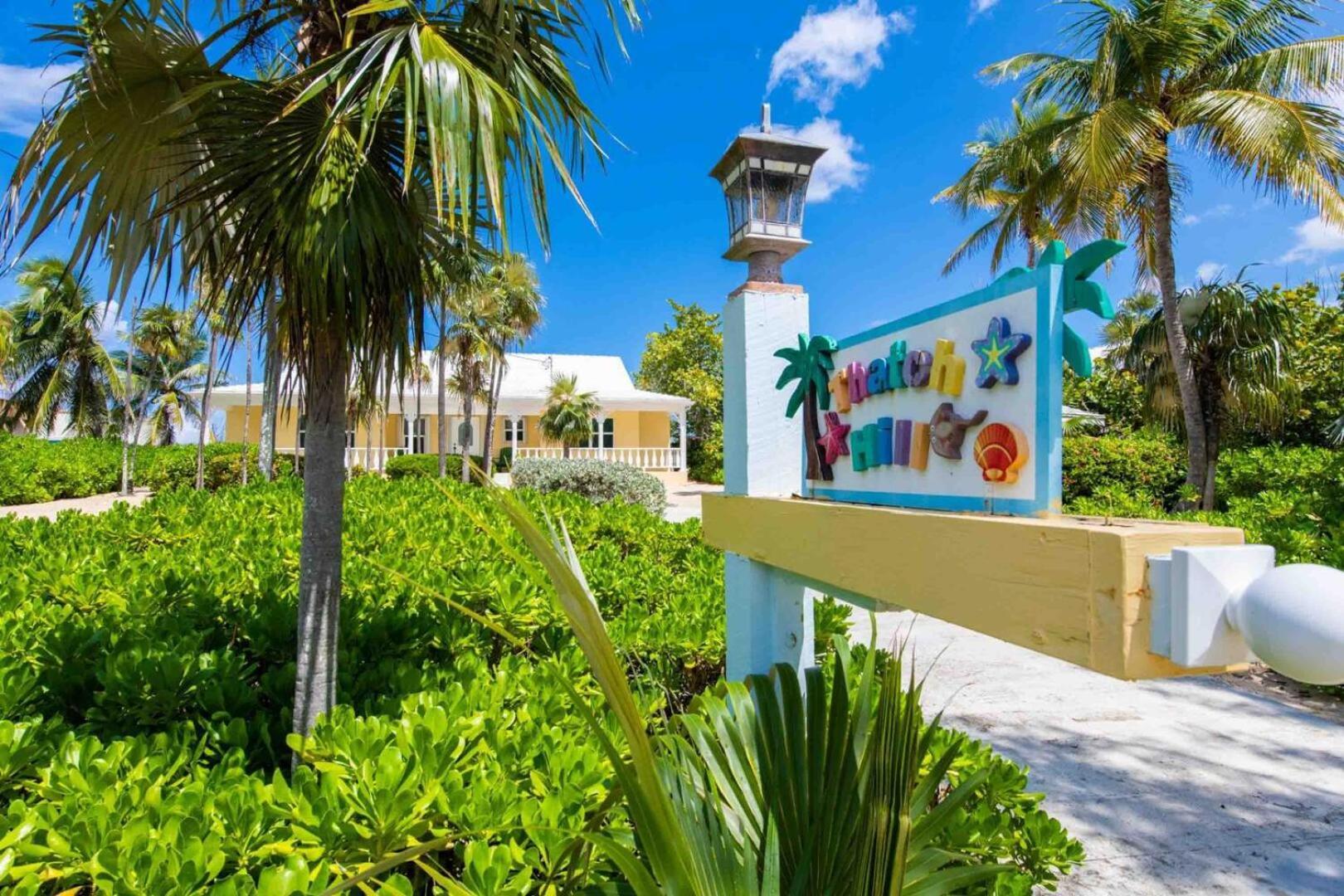 Thatch Hill - Renovated Beach House With Pool, Short Walk To The Rum Point Club Driftwood Village Esterno foto