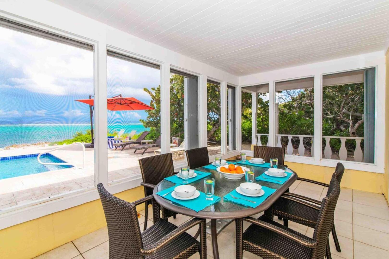 Thatch Hill - Renovated Beach House With Pool, Short Walk To The Rum Point Club Driftwood Village Esterno foto